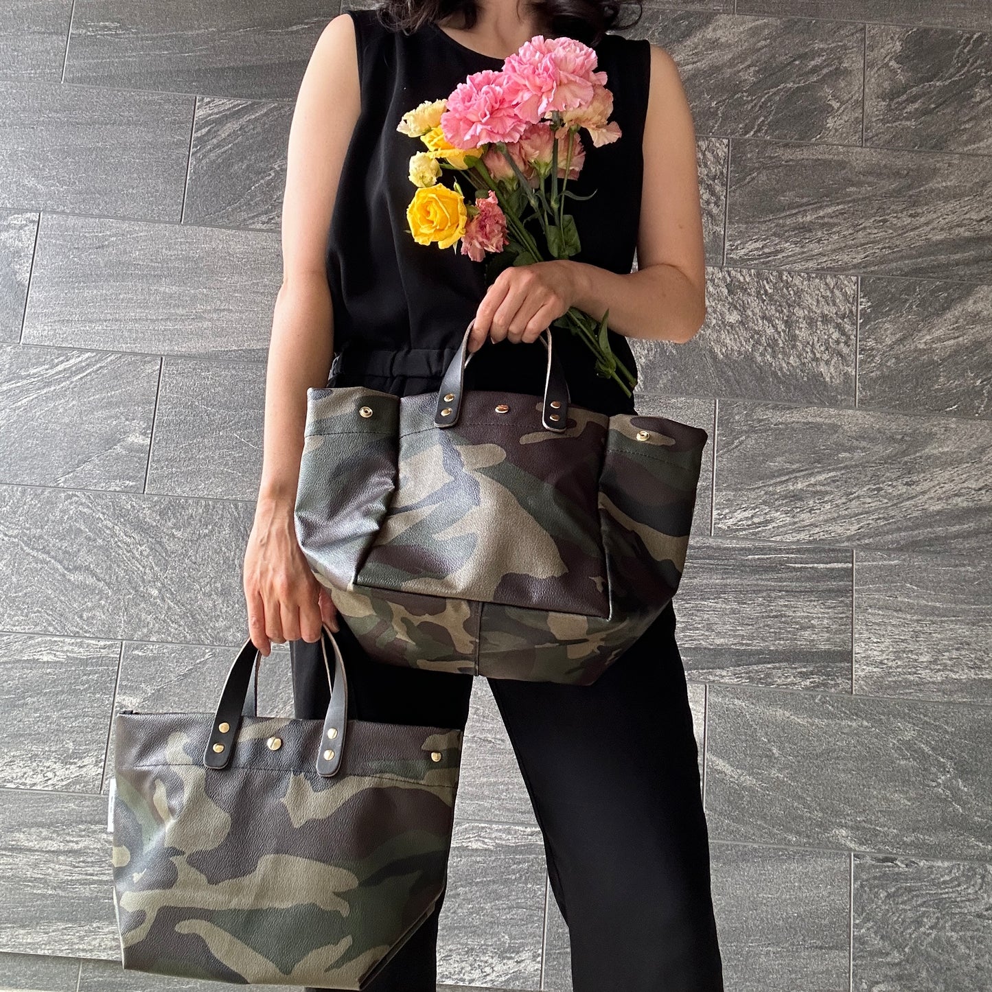 残わずか<ギフト>「軽くて拭ける」Coated PVC(WM)または(SQ) 旧Camouflage