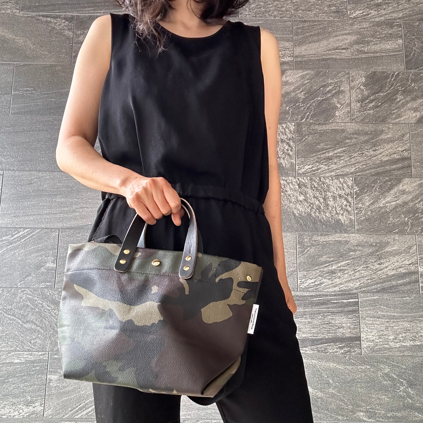 残わずか<ギフト>「軽くて拭ける」Coated PVC(WM)または(SQ) 旧Camouflage