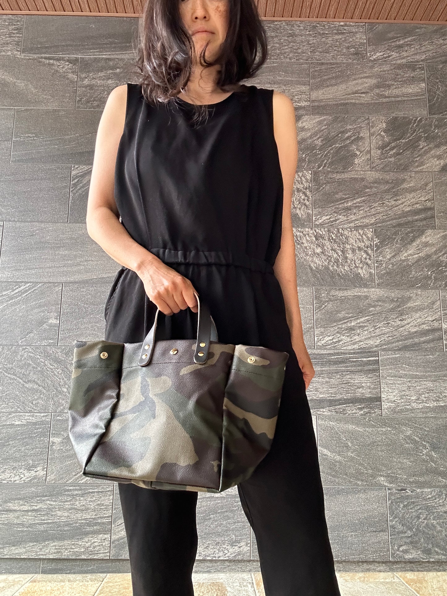 残わずか<ギフト>「軽くて拭ける」Coated PVC(WM)または(SQ) 旧Camouflage