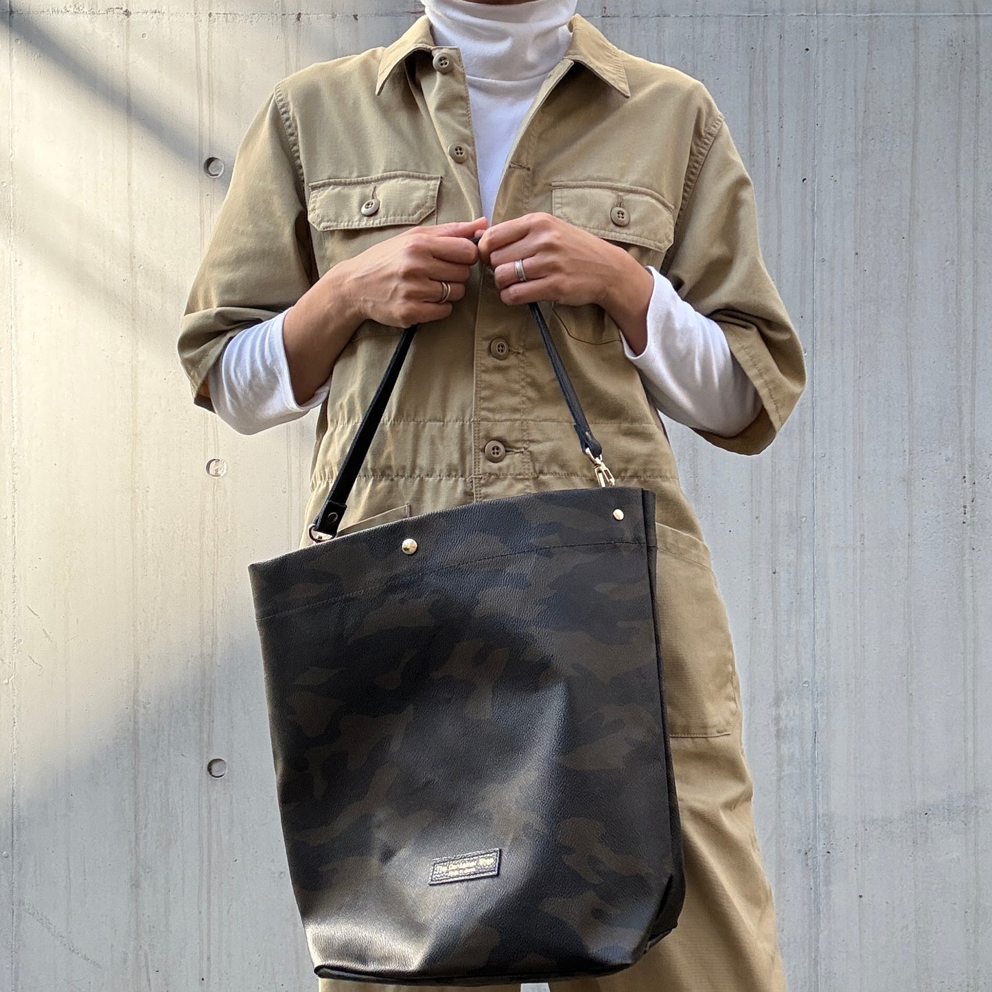 「軽くて拭ける」Coated PVC Camouflage(Shoulder BAG)