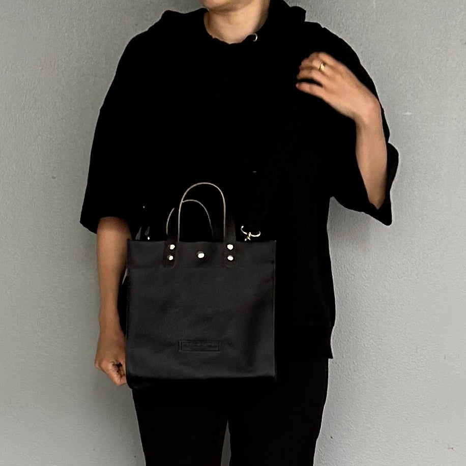 「軽くて拭ける」Coated PVC(レクタングルM) BLACK
