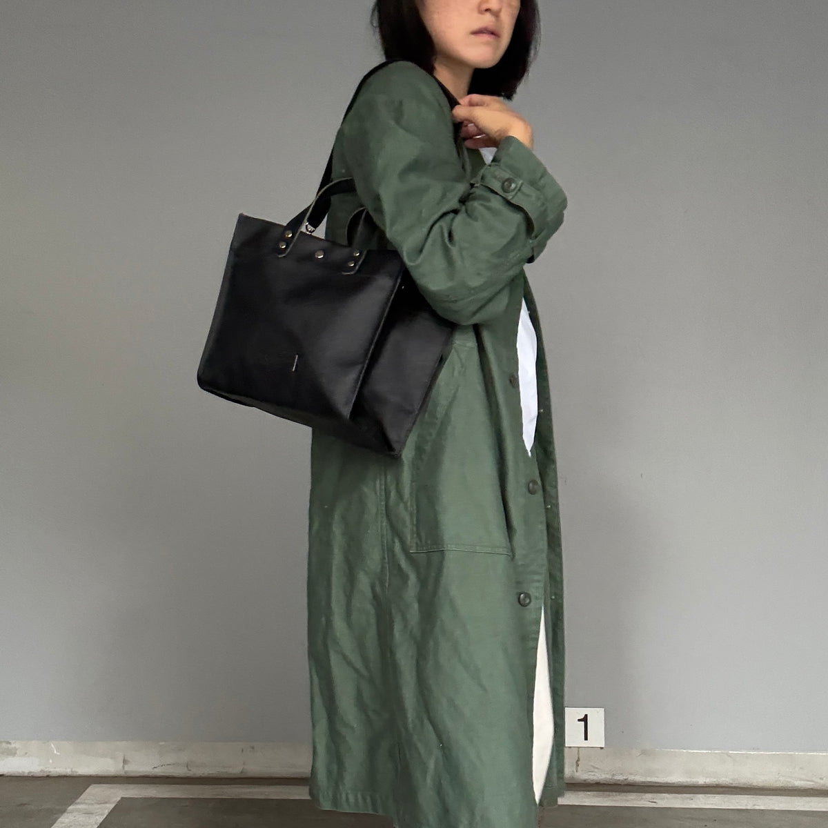 「軽くて拭ける」Coated PVC(レクタングルM) Black