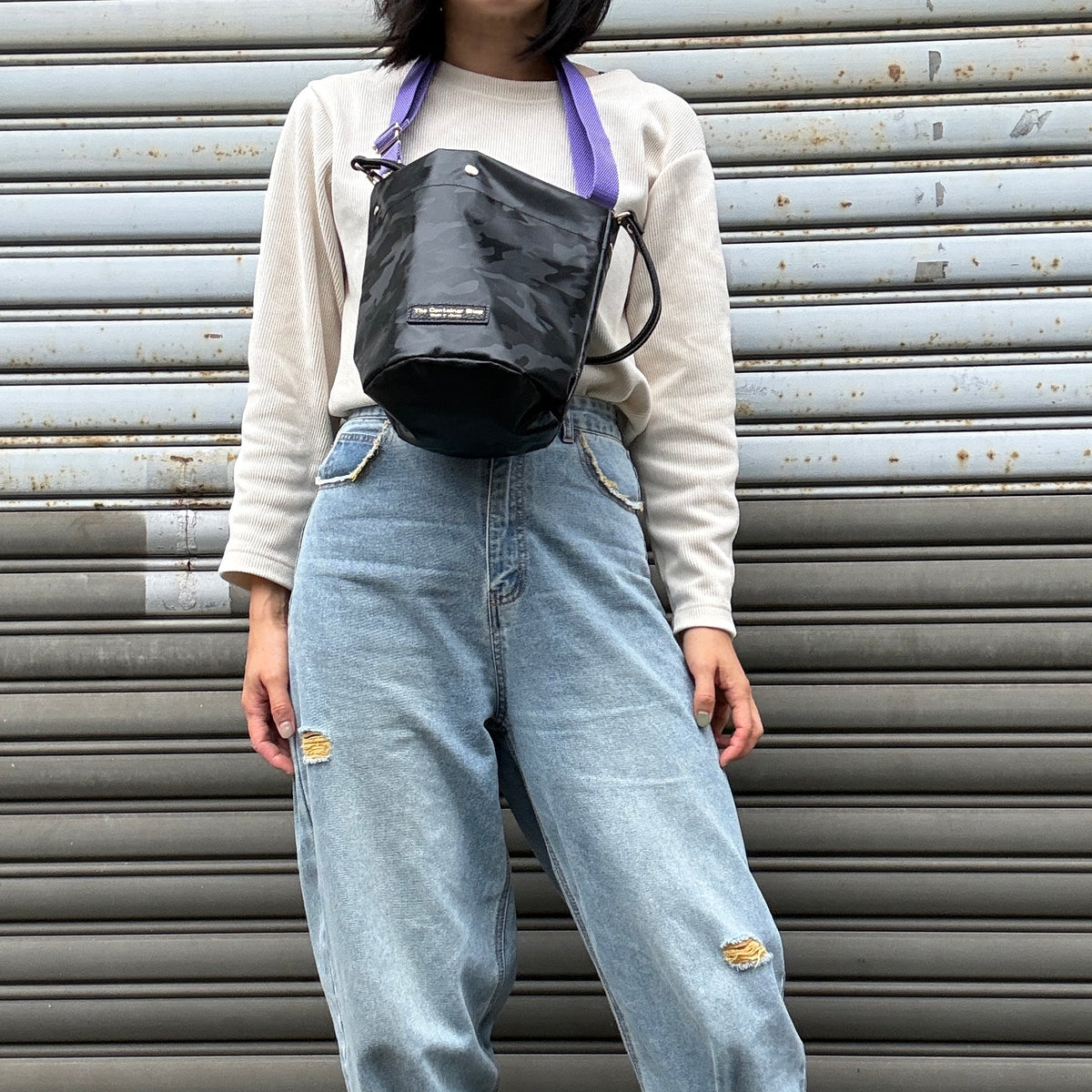 「耐久性に優れたスーパーファブリック」Tarpaulin(丸底ワンショルダーバッグ)カモフラージュ