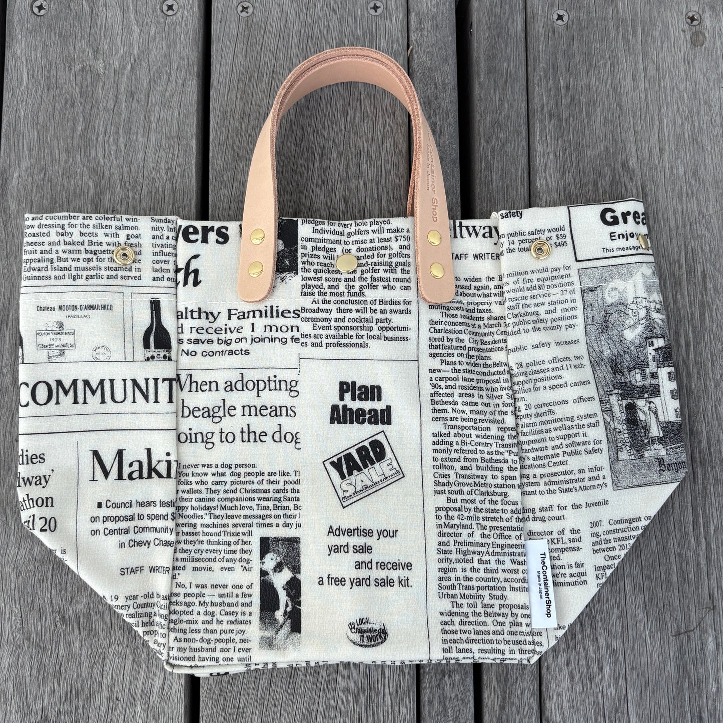 「軽くて拭ける」Coated PVC(SQ)News Paper