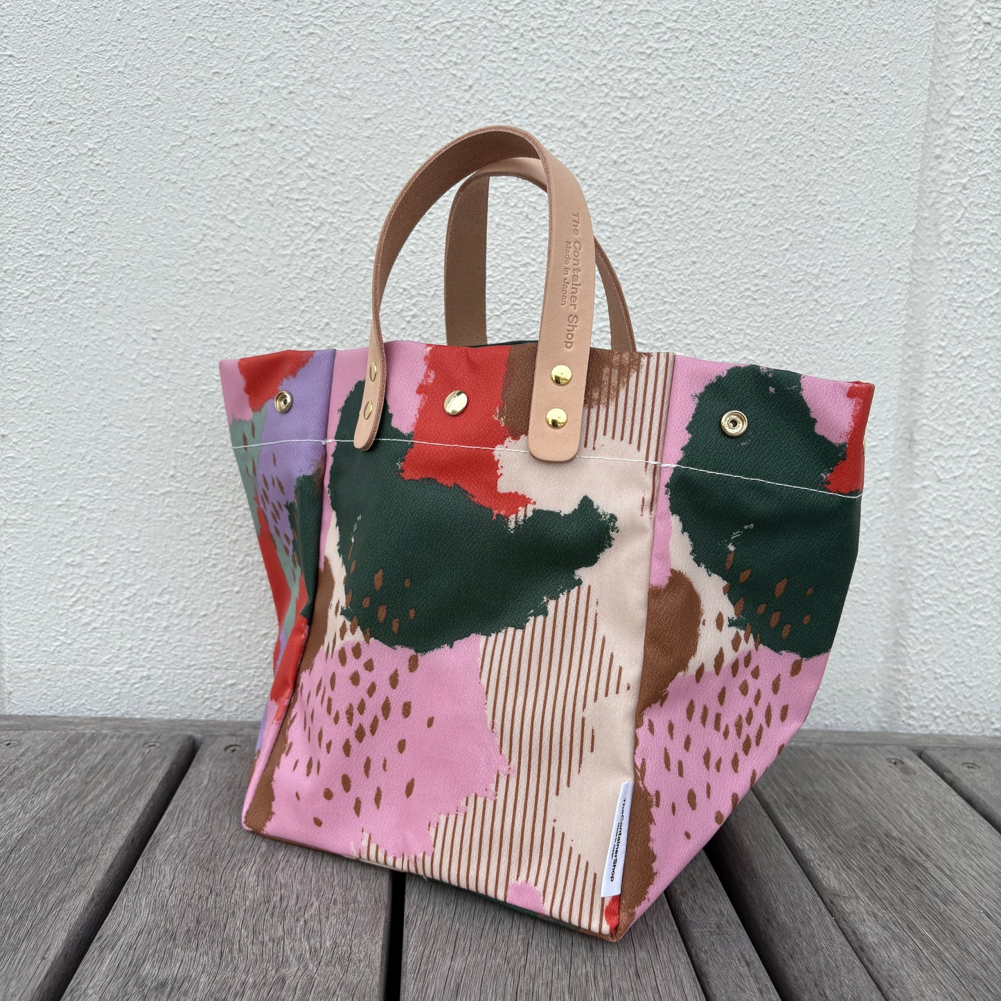 「軽くて拭ける」Coated PVC(SQ)The Garden