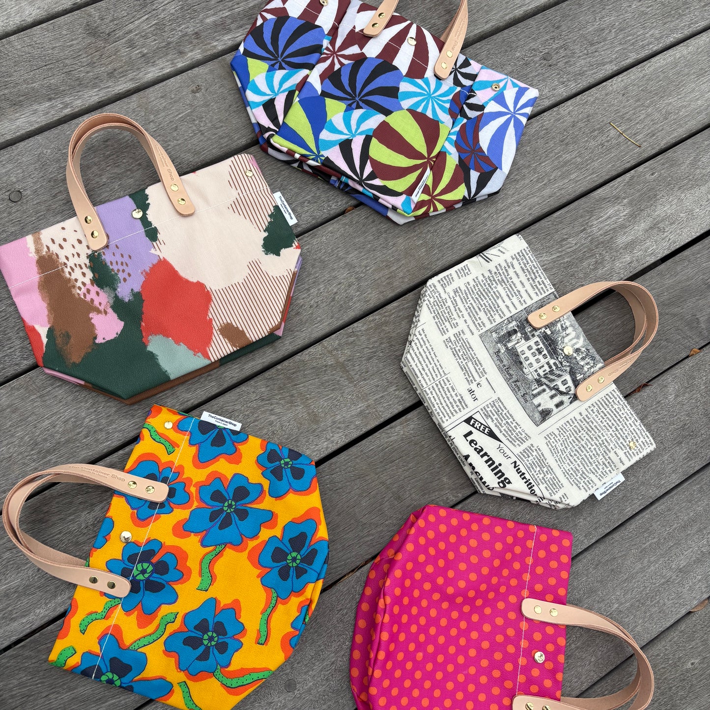 「軽くて拭ける」Coated PVC(SQ)The Garden