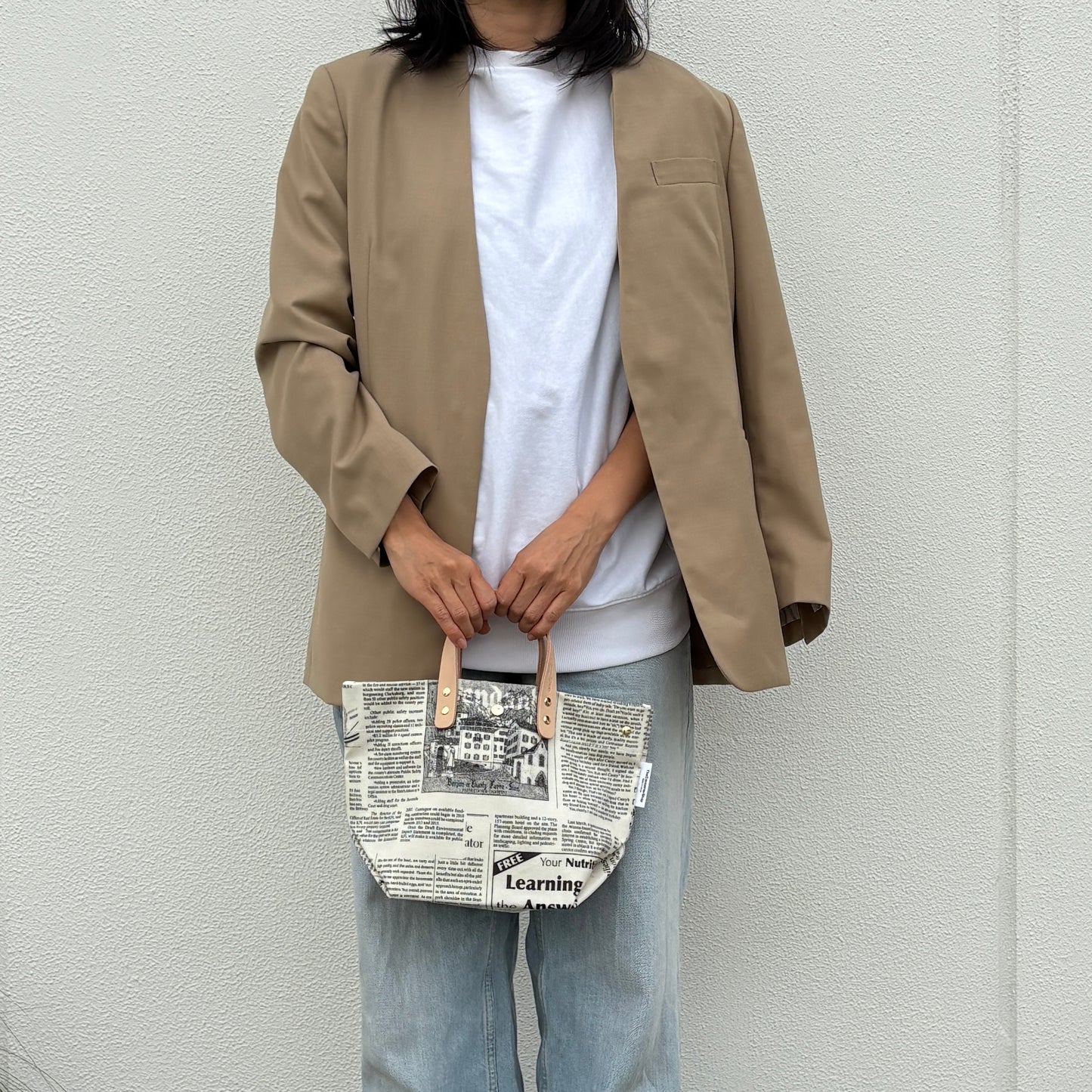 「軽くて拭ける」Coated PVC(WM) Newspaper