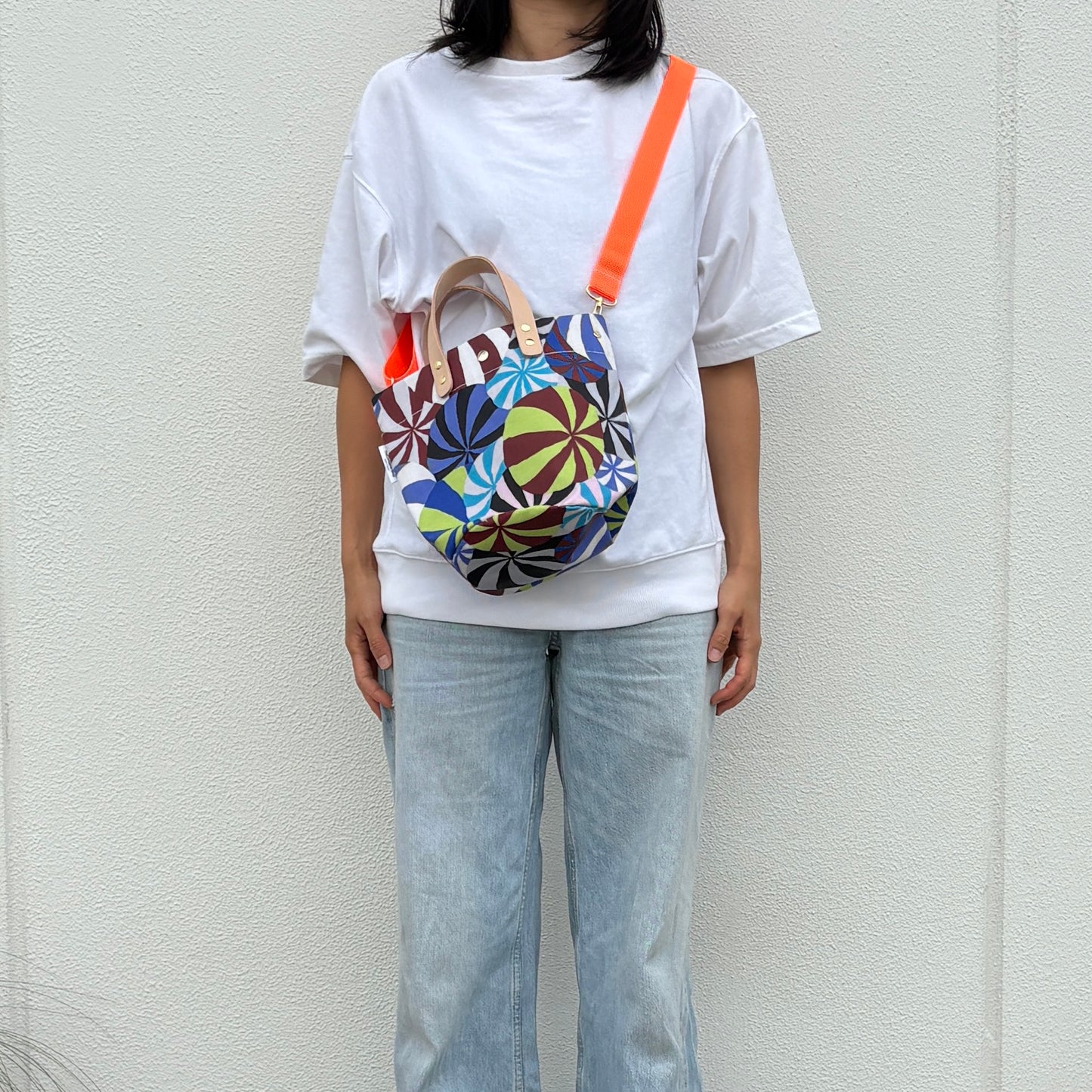 「軽くて拭ける」Coated PVC(丸底バッグ)Marbles