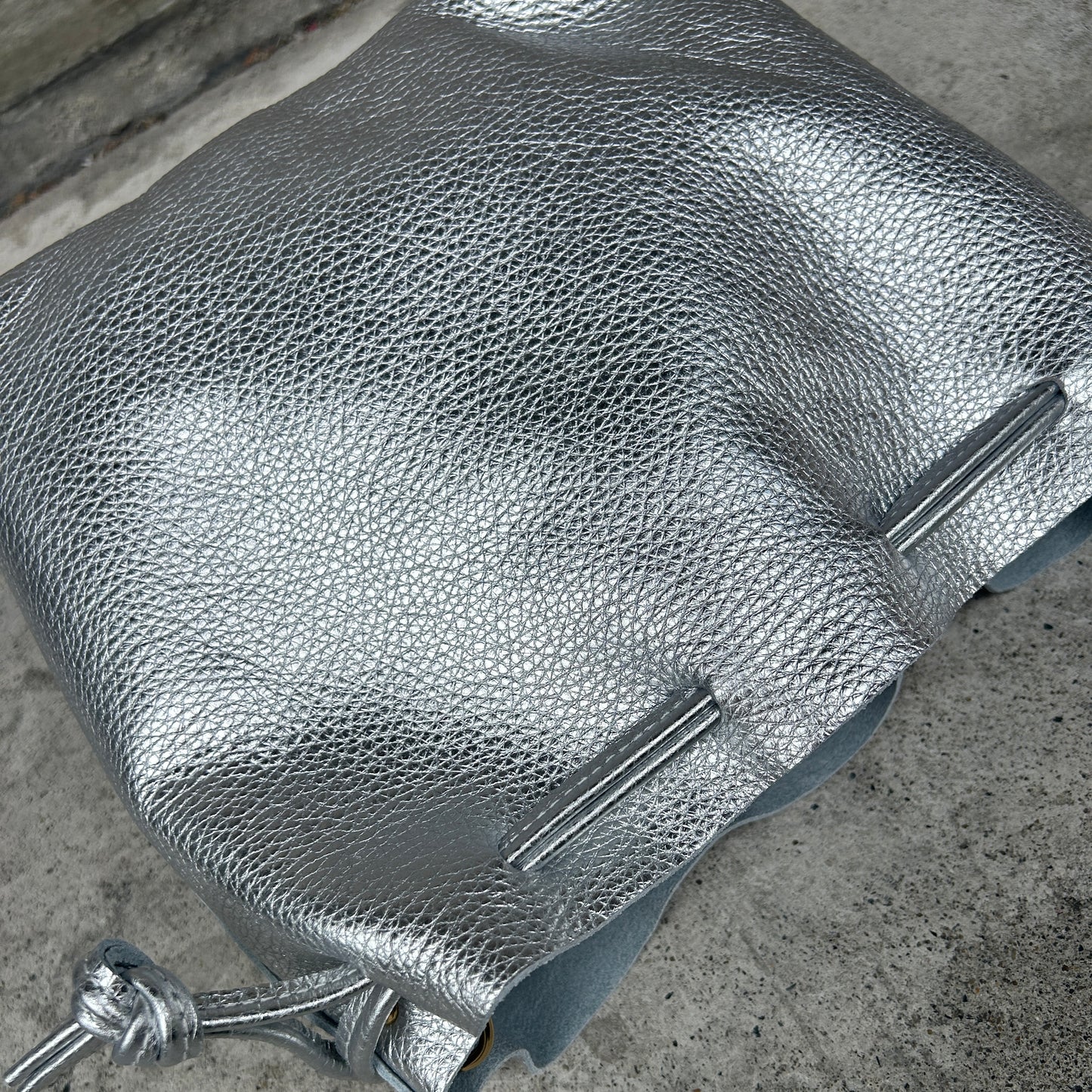 Cow Leather (Kinchaku) ARGENTO