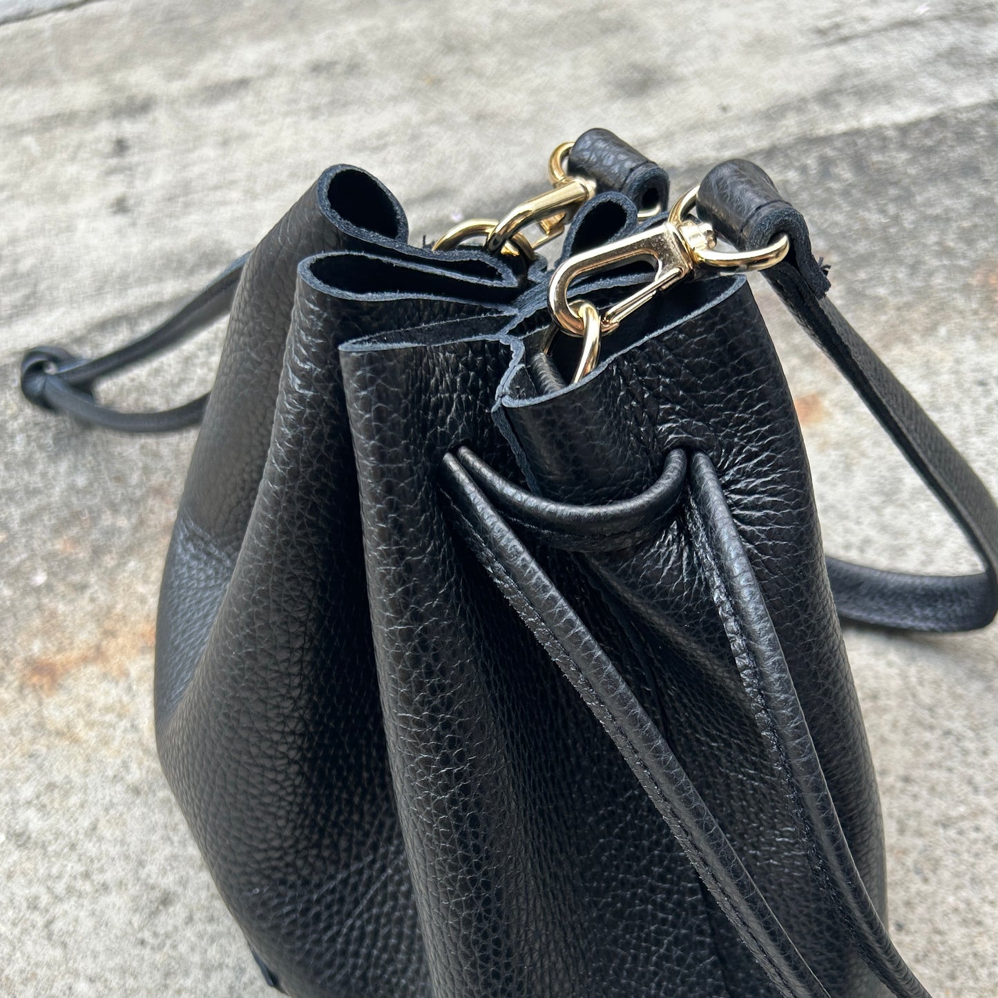 Cow Leather(Kinchaku) BLACK