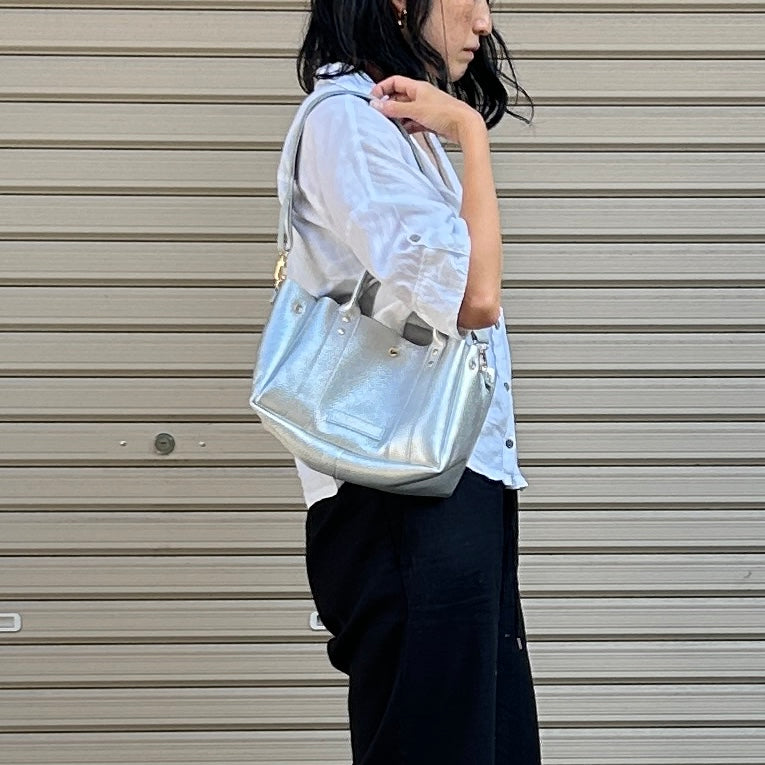 Cow Leather (Shallow Tote Size) ARGENTO
