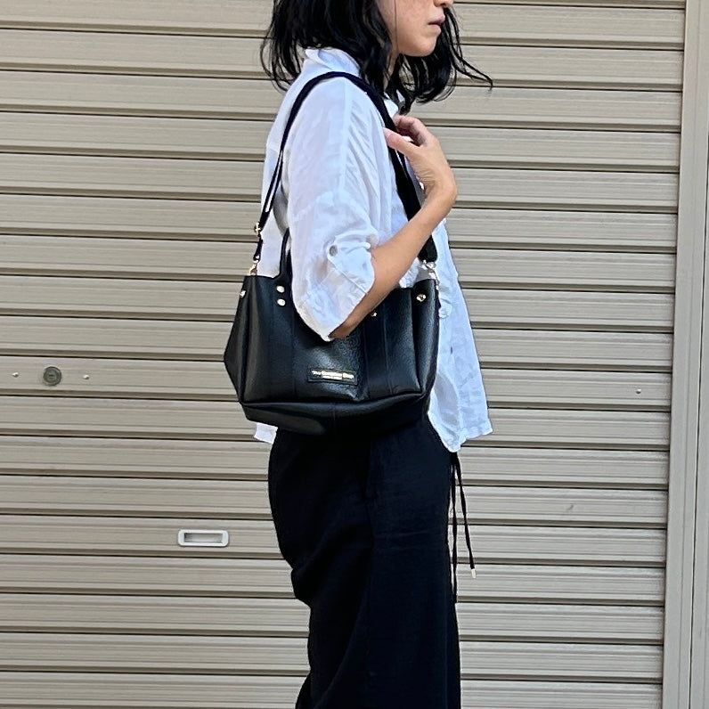 Cow Leather (Shallow Tote Size) BLACK