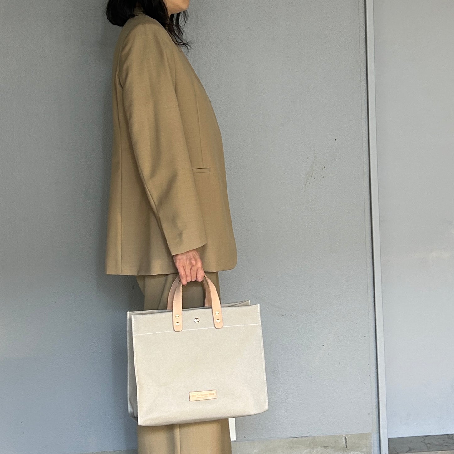 「軽くて拭ける」Coated PVC(レクタングルL)SILVER GREY(