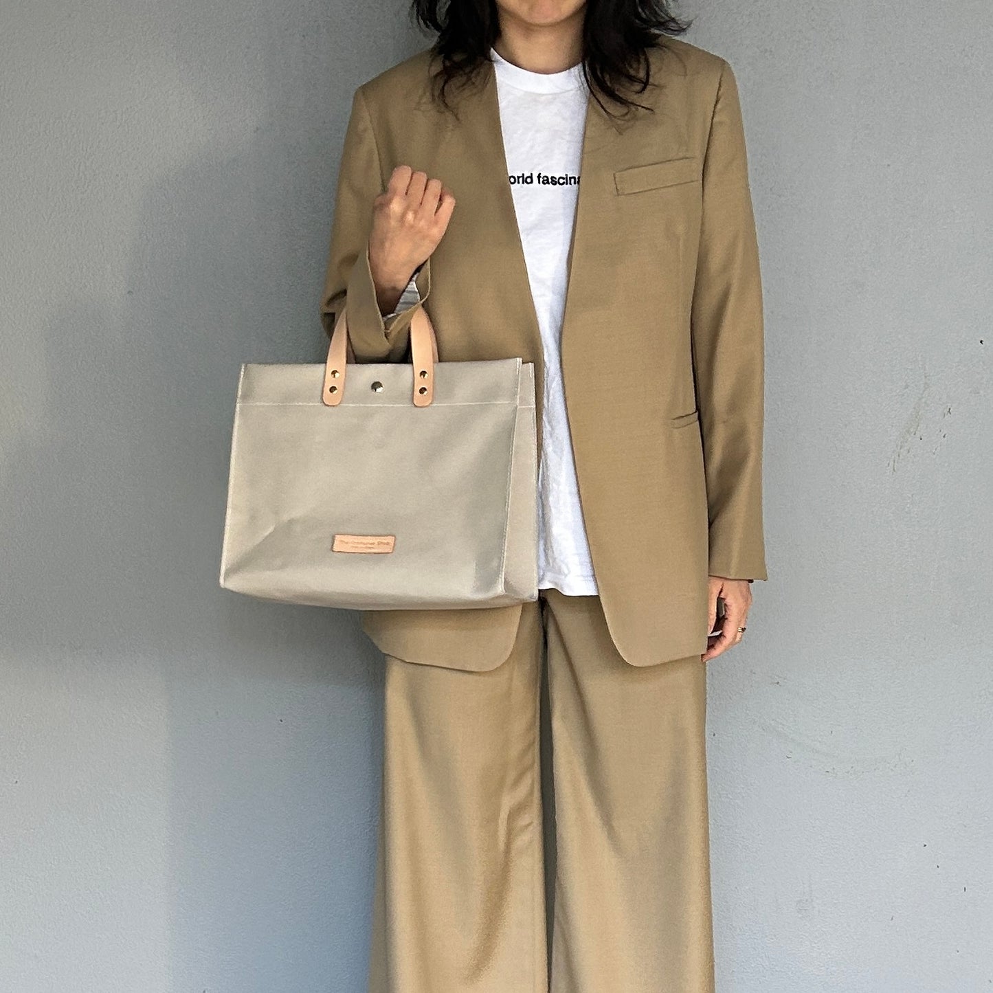 「軽くて拭ける」Coated PVC(レクタングルL)SILVER GREY(