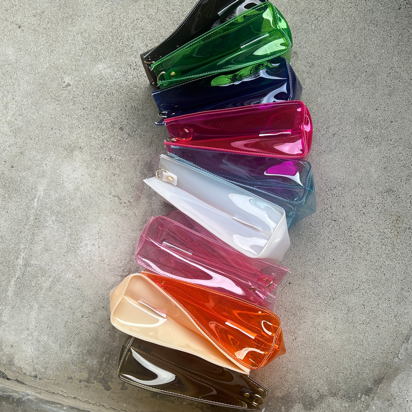 Colored PVC/Tumbler Pochette Clear Grey