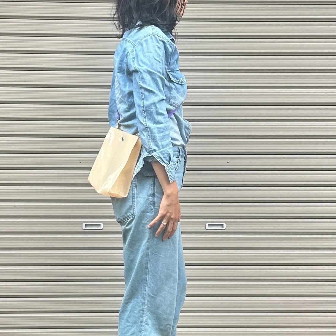 Colored PVC/Tumbler Pochette Ecru