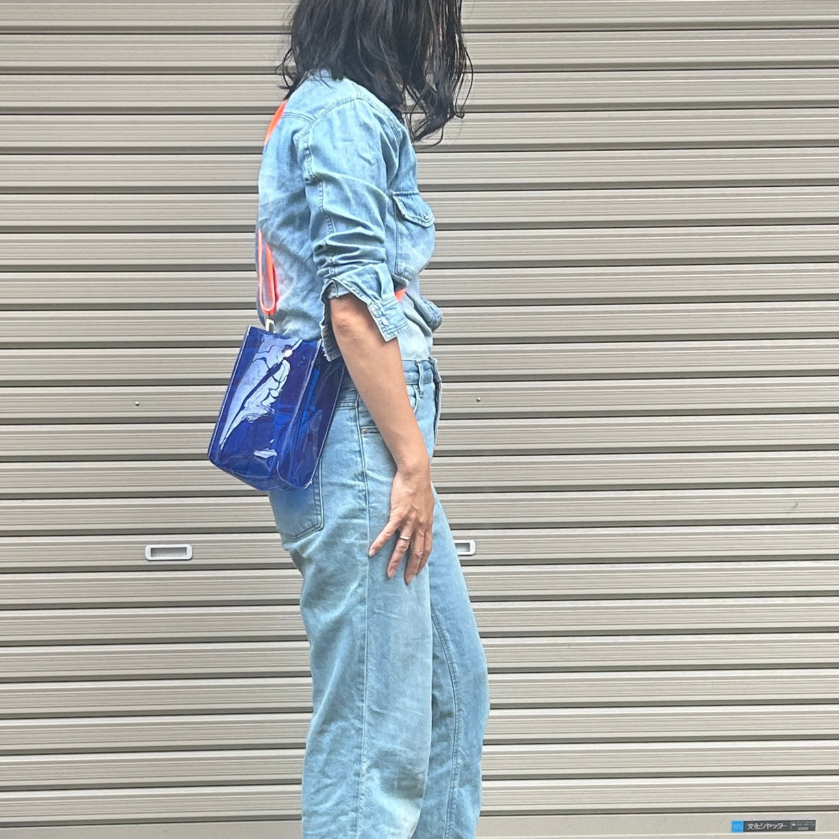 Colored PVC/Tumbler Pochette Blue
