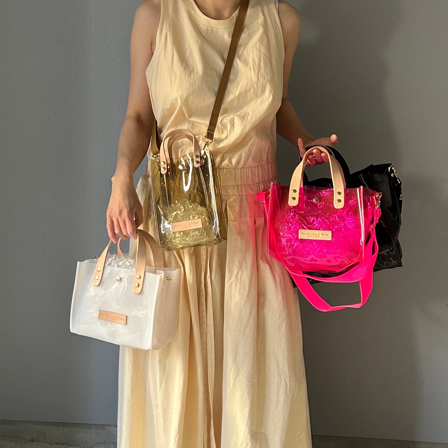 Colored PVC(LeatherHandle)Pochette/White