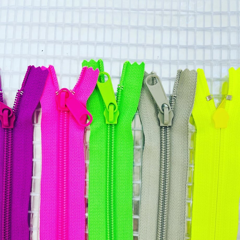 "Clear Pouch" Industrial Materials( M)