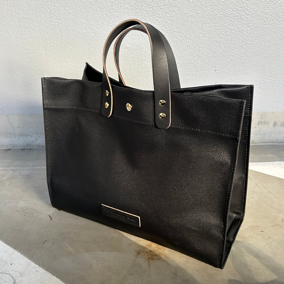 "Lightweight and wipeable" Coated PVC (Rectangle L) BLACK