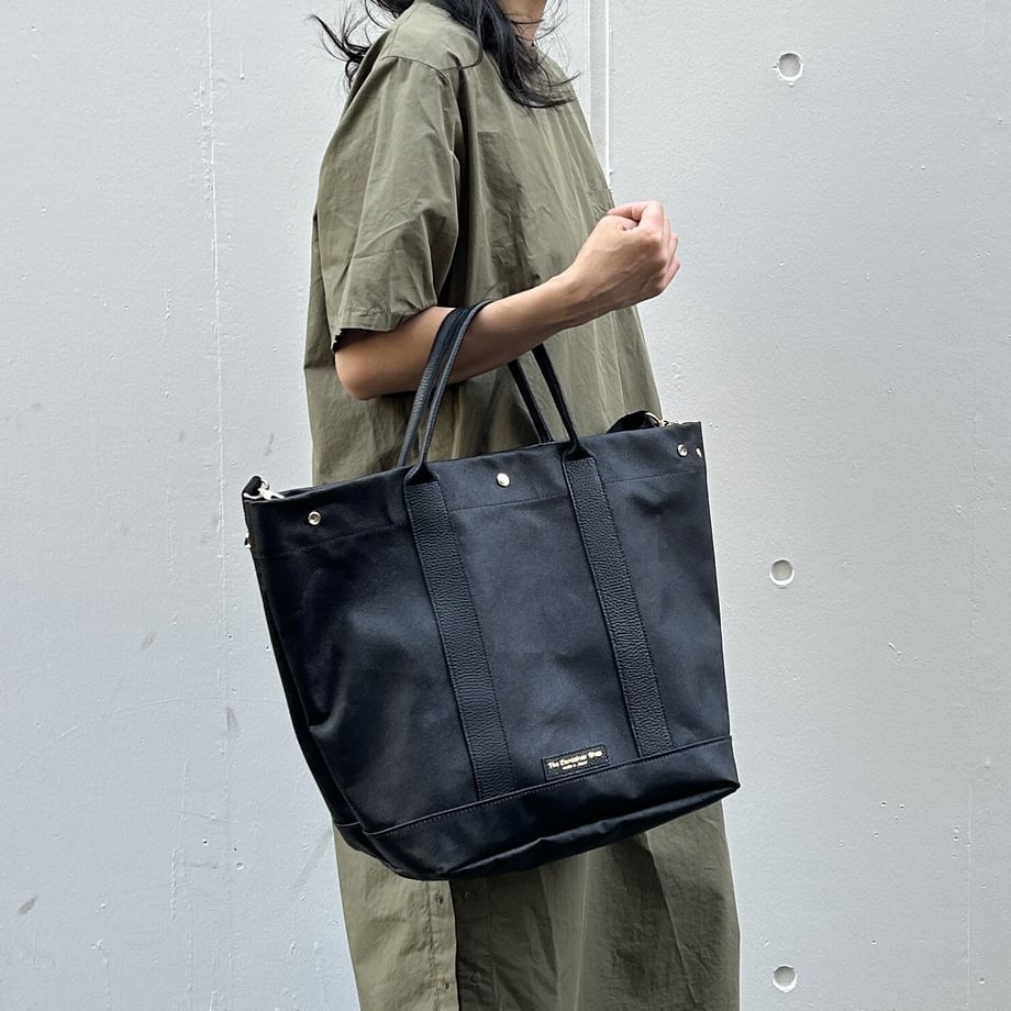"Lightweight and wipeable" Coated PVC Camouflage (TOTE L)