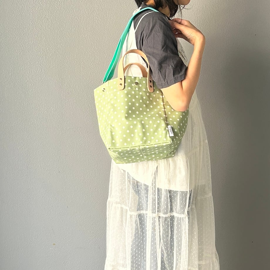 "Wipeable" Coated PVC (SQ) Polka dot pattern