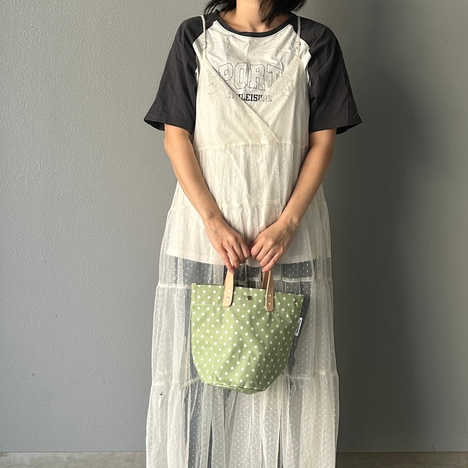 3,500 yen (tax included) "Wipeable" PVC processing (round bottom tote) dot pattern