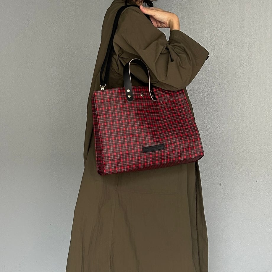 「軽くて拭ける」Coated PVC(レクタングルL)Tartan Check