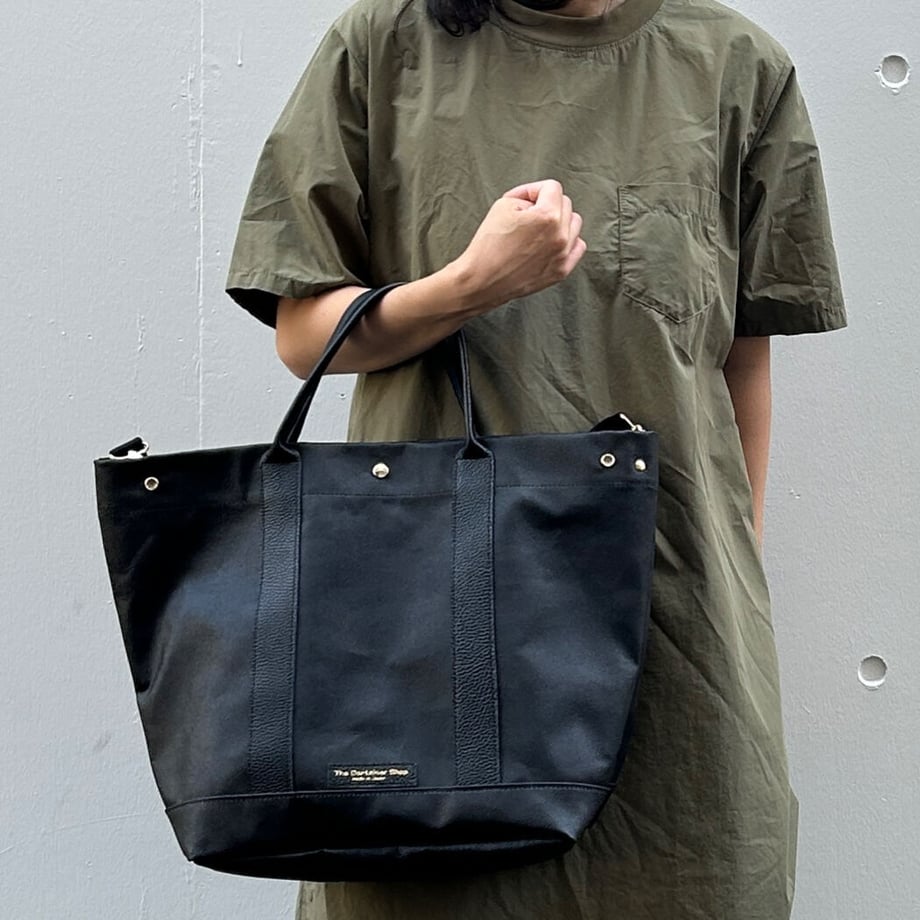 "Lightweight and wipeable" Coated PVC Camouflage (TOTE L)