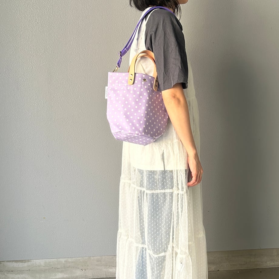 3,500 yen (tax included) "Wipeable" PVC processing (round bottom tote) dot pattern