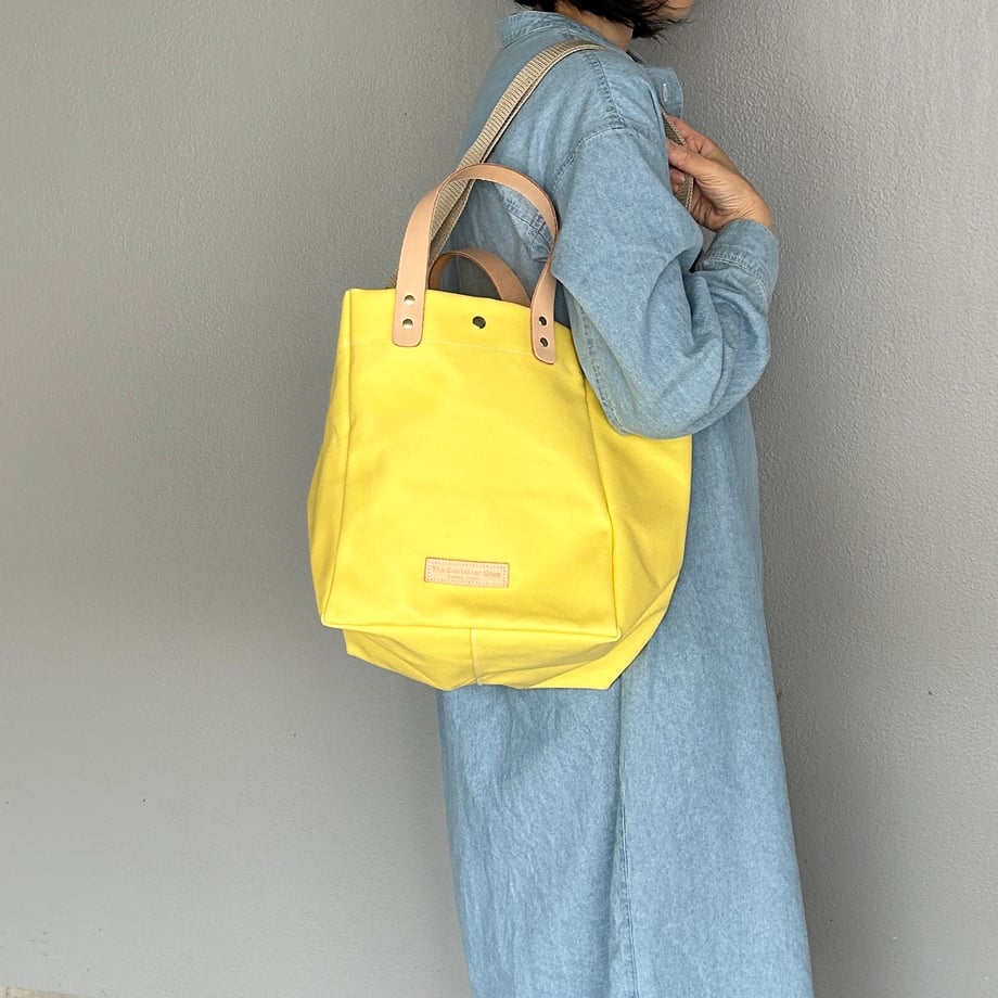 「軽くて拭ける」Coated PVC(SQL)CREAM YELLOW