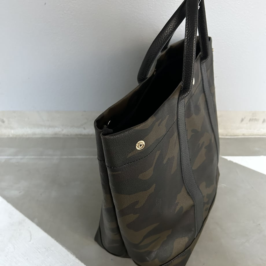 "Lightweight and wipeable" Coated PVC Camouflage (TOTE L)