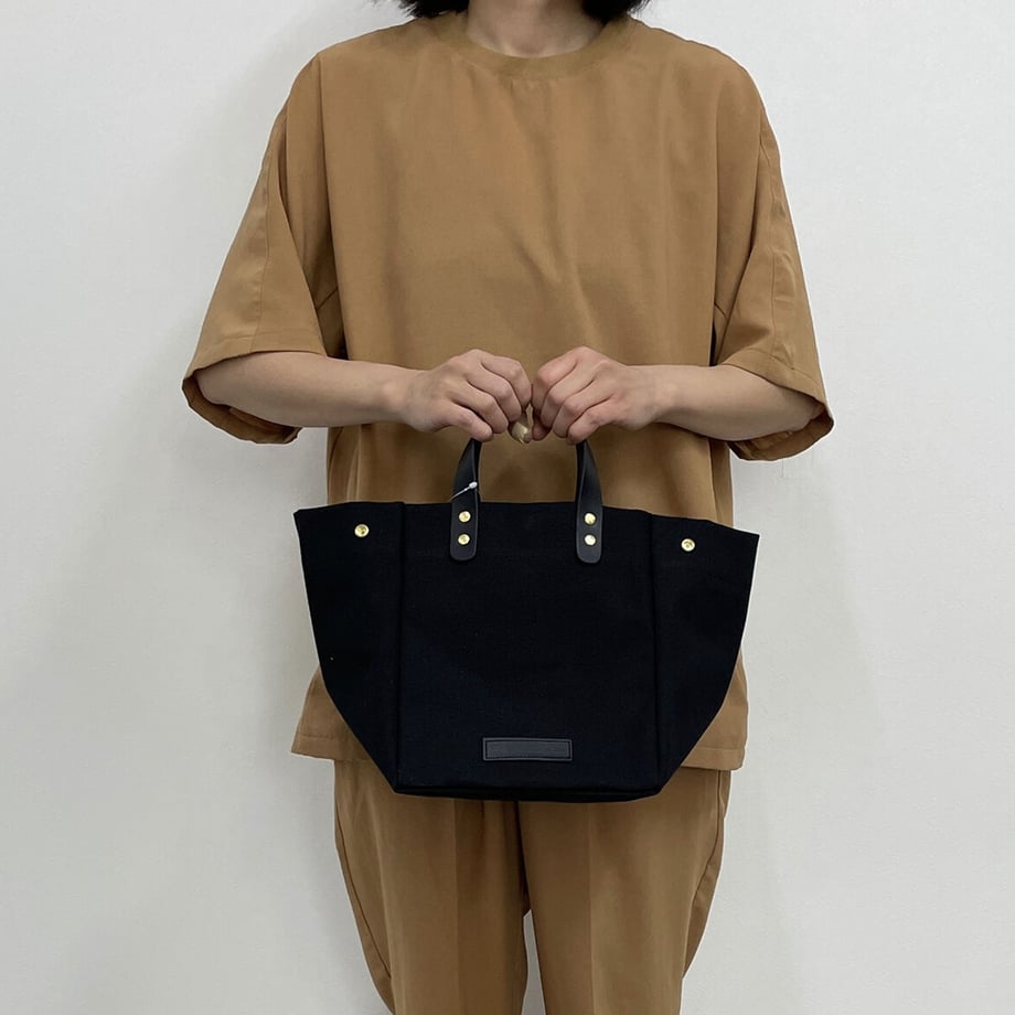 CANVAS/STANDARD (SQ)