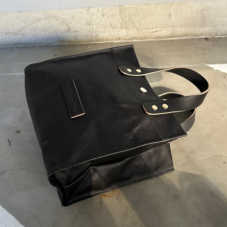 "Lightweight and wipeable" Coated PVC (Rectangle S) BLACK
