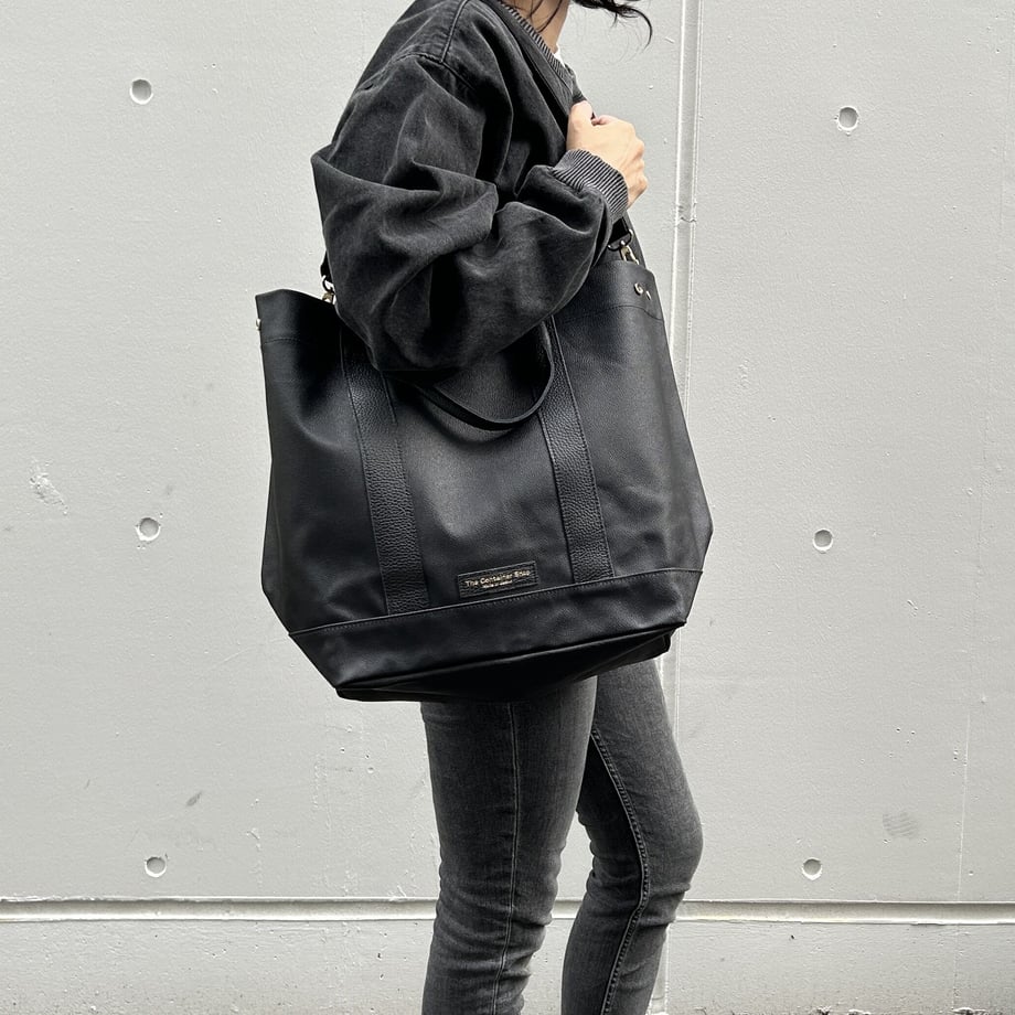 「軽くて拭ける」Coated PVC(TOTE L) Black
