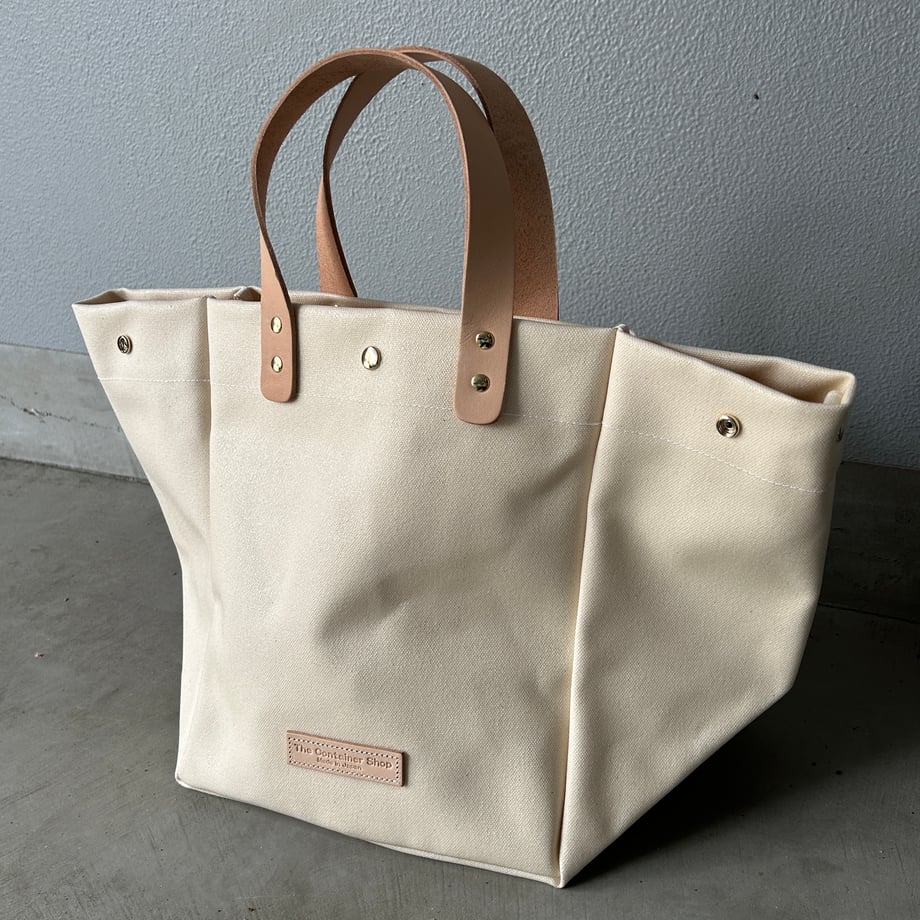 "Lightweight and wipeable" Coated PVC (SQ) IVORY