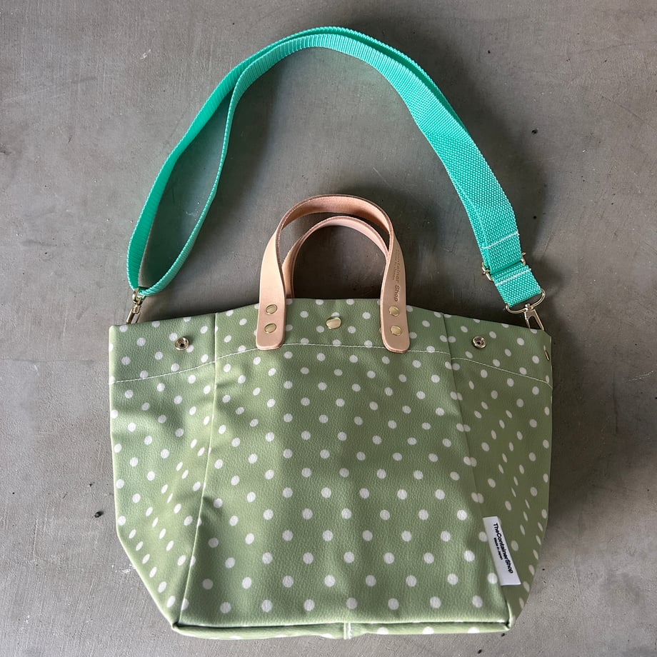 "Wipeable" Coated PVC (SQ) Polka dot pattern