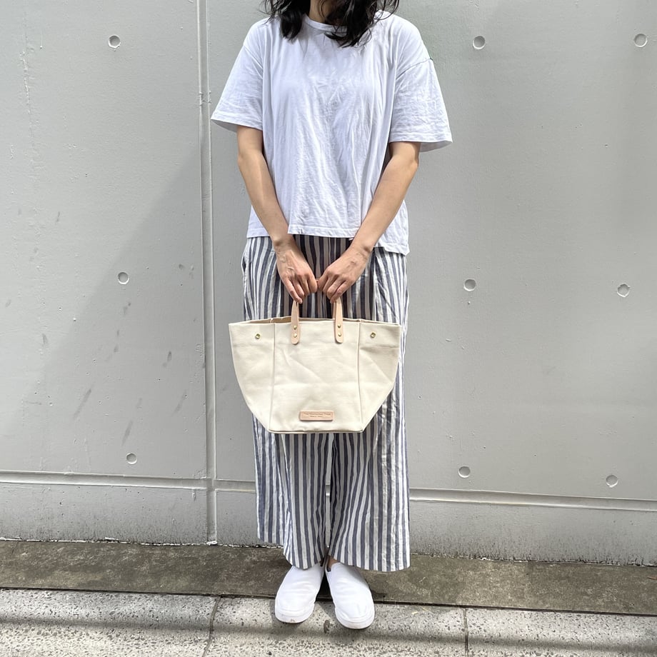 CANVAS/STANDARD (SQ)