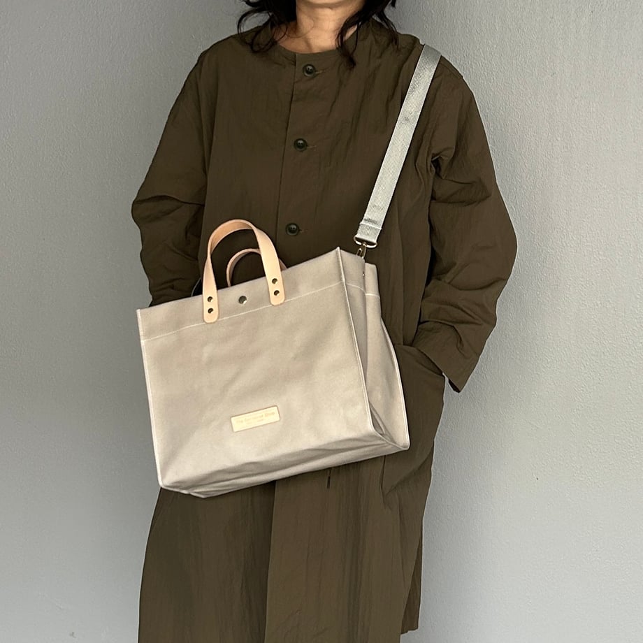 「軽くて拭ける」Coated PVC(レクタングルL)SILVER GREY(
