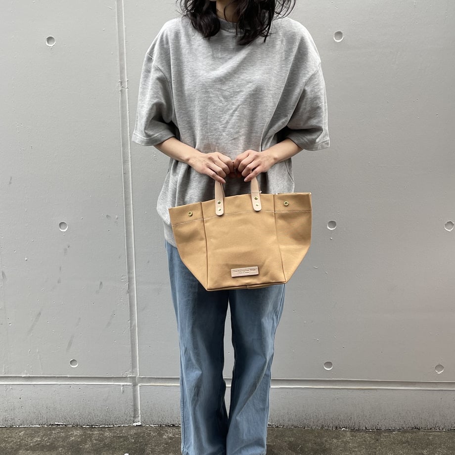 CANVAS/STANDARD (SQ)