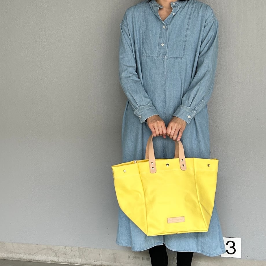 「軽くて拭ける」Coated PVC(SQL)CREAM YELLOW