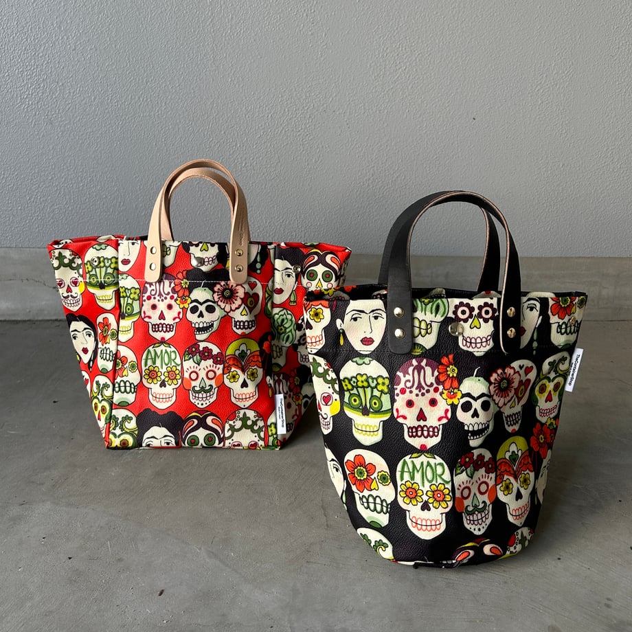 残5<予約>「軽くて拭ける」Coated PVC(SQ)Gotas de Amor(EGG PLANT)