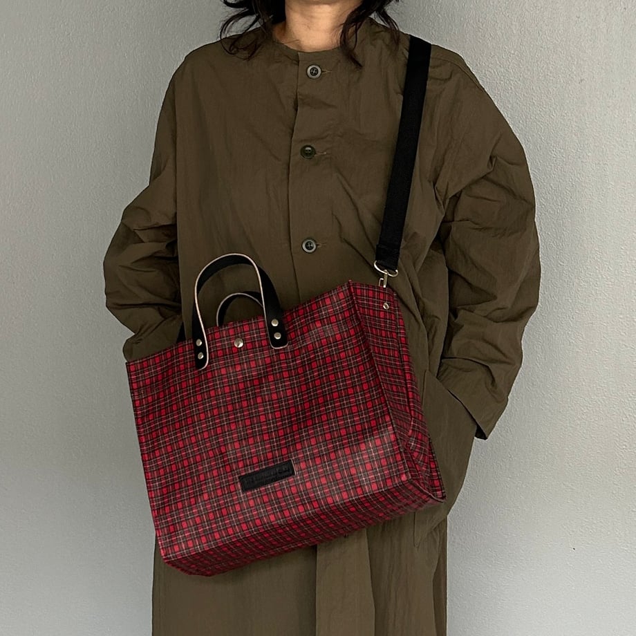「軽くて拭ける」Coated PVC(レクタングルL)Tartan Check