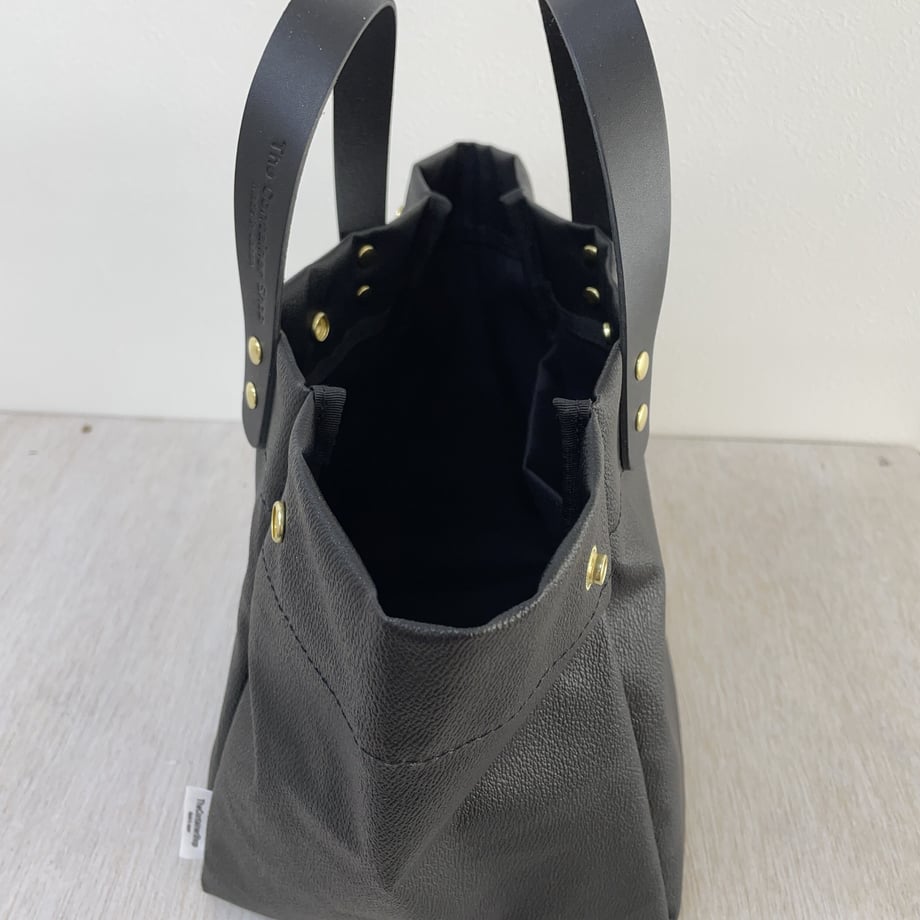 <10月発送>予約「軽くて拭ける」Coated PVC Camouflage(SQL)