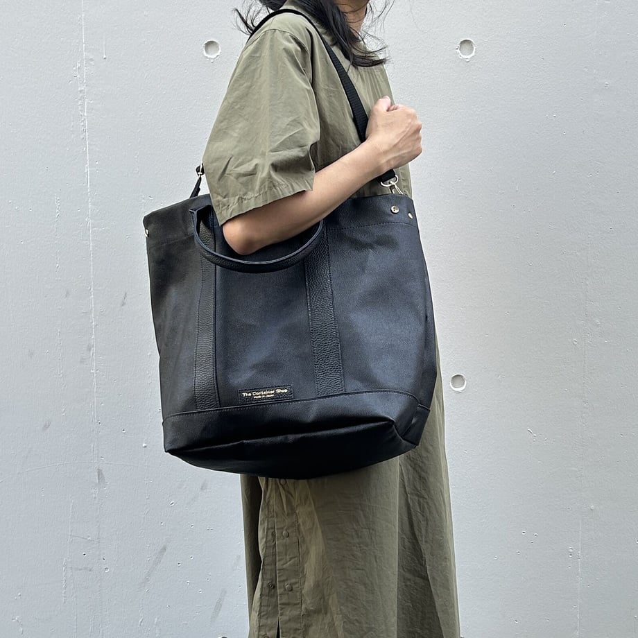 "Lightweight and wipeable" Coated PVC Camouflage (TOTE L)