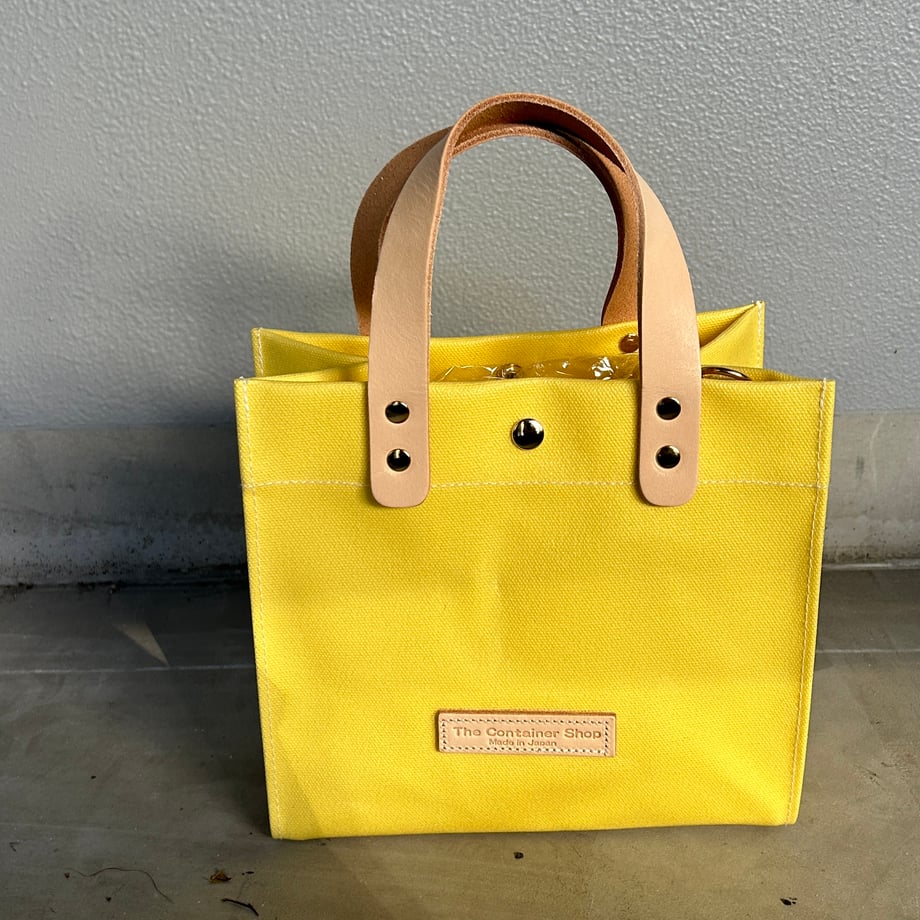 "Lightweight and wipeable" Coated PVC (Rectangle S) CREAM YELLOW