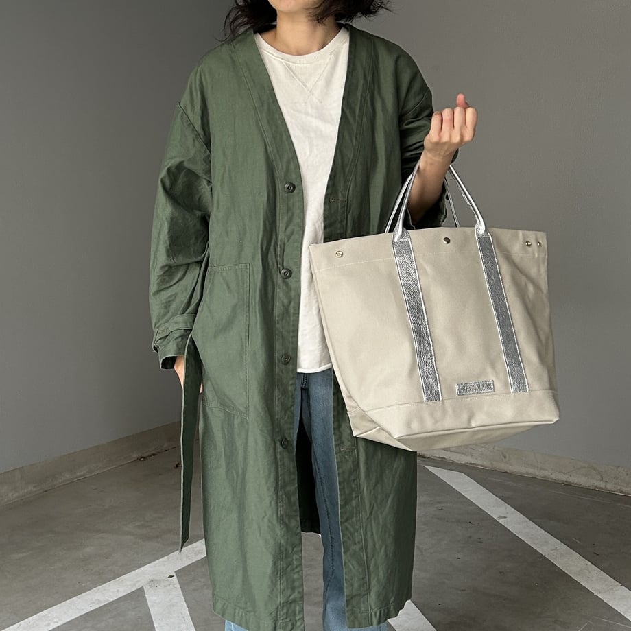 「軽くて拭ける」Coated PVC(TOTE L) Silver Grey