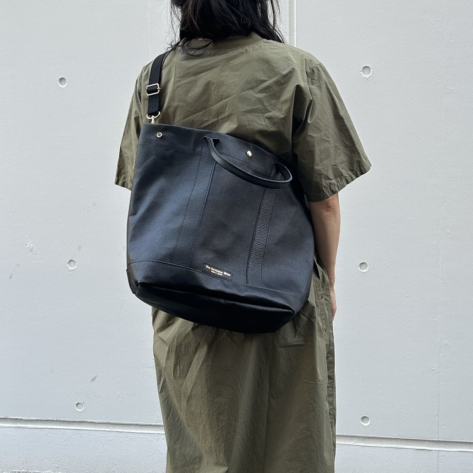 "Lightweight and wipeable" Coated PVC Camouflage (TOTE L)