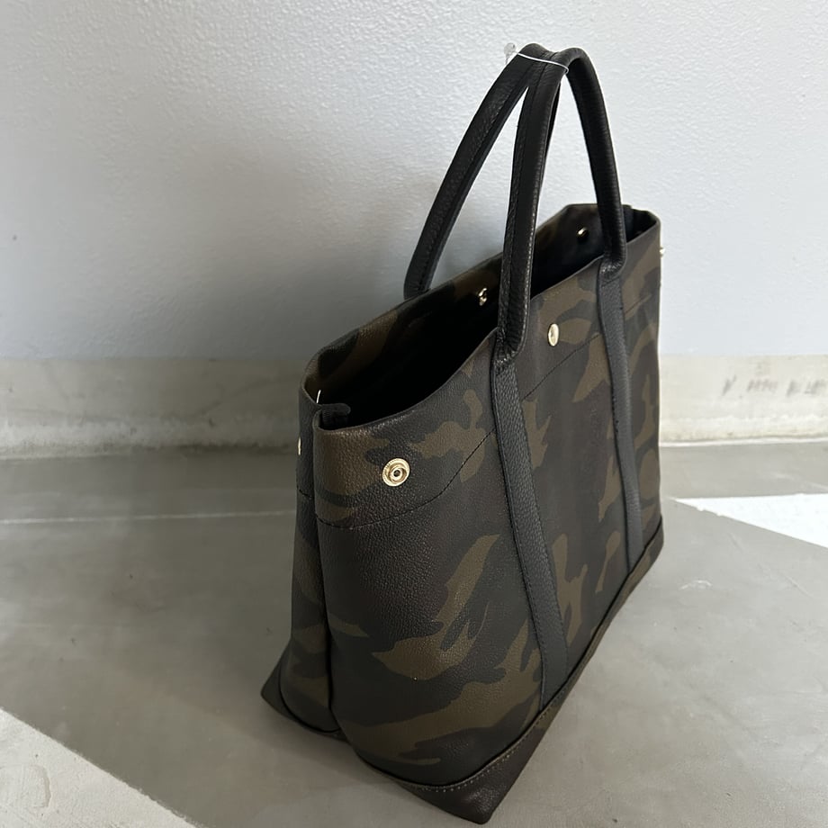 「軽くて拭ける」Coated PVC Camouflage(TOTE M)