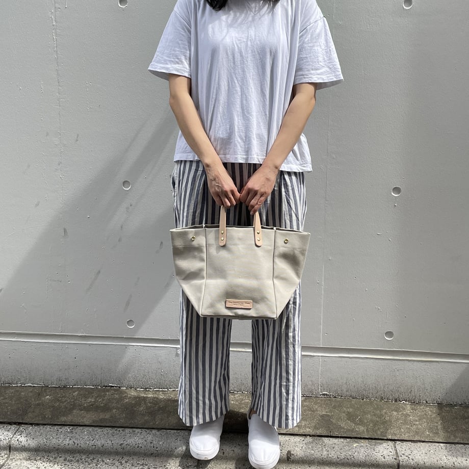 CANVAS/STANDARD (SQ)